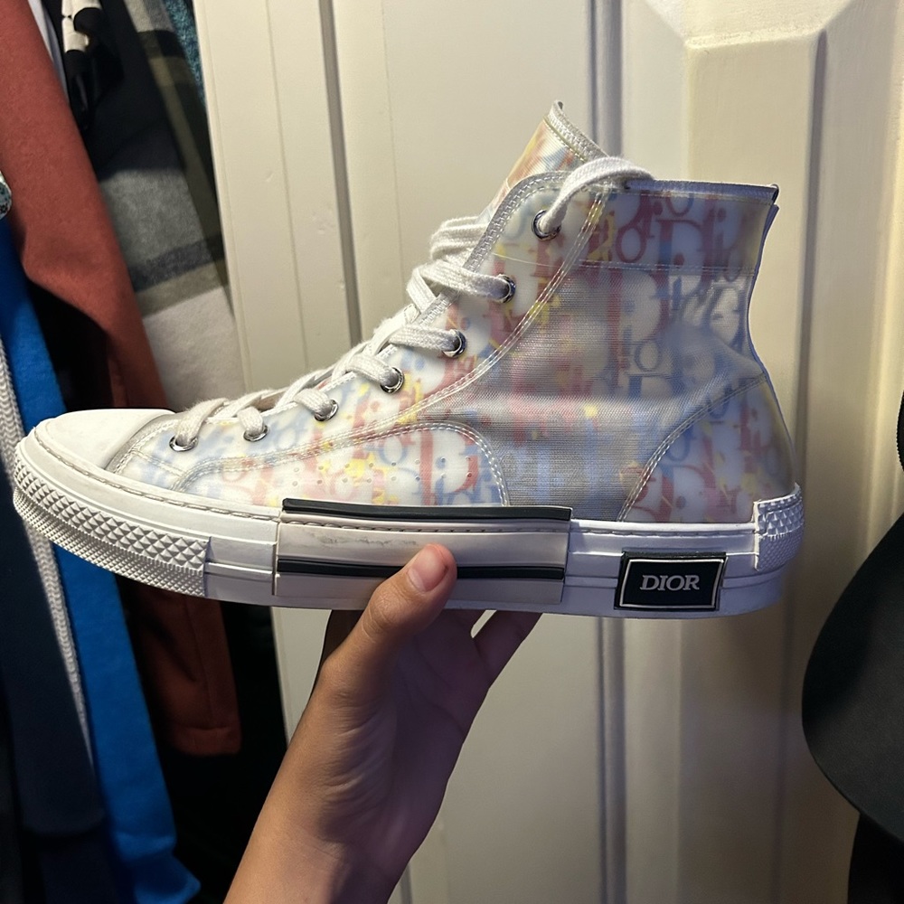 willing to trade for red bottoms or any other designer shoe - Picture 4 of 9